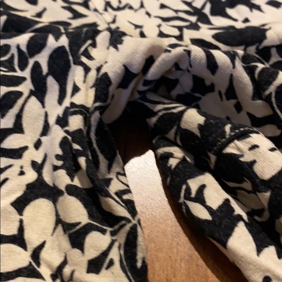 👚 Talbots 🍃 Pattern Shirt - Picture 6 of 10